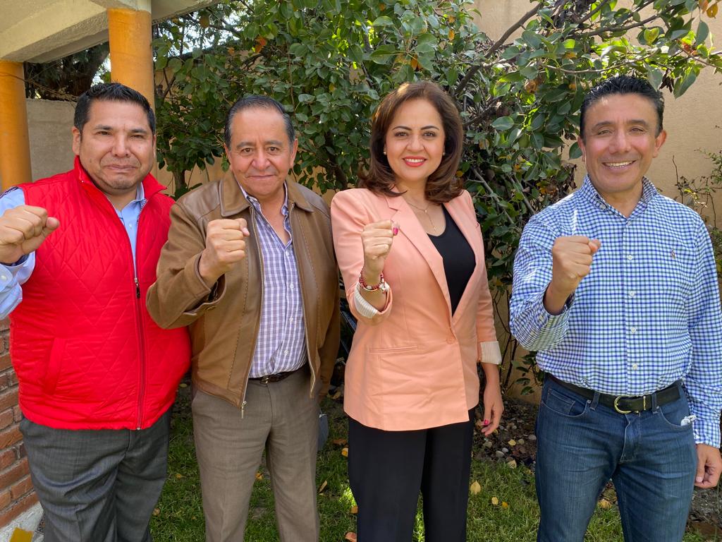 AnaLiliaHerrera's tweet image. ¡Feliz de coincidir con amigos de enorme talento y convicciones!