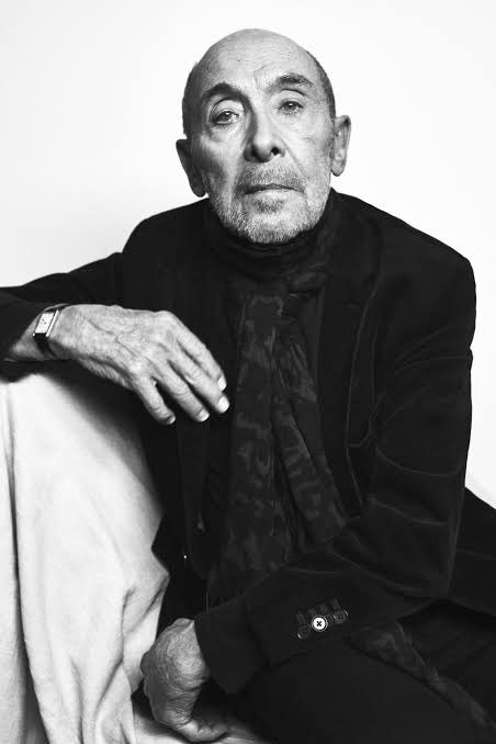 Happy birthday Albert Wolsky. My favorite film with Wolsky s designs is Manhattan. 