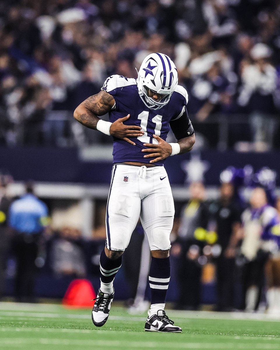 dallascowboys's tweet photo. Feast mode 🔛

#NYGvsDAL | #DallasCowboys https://t.co/HMJrjPzS0U