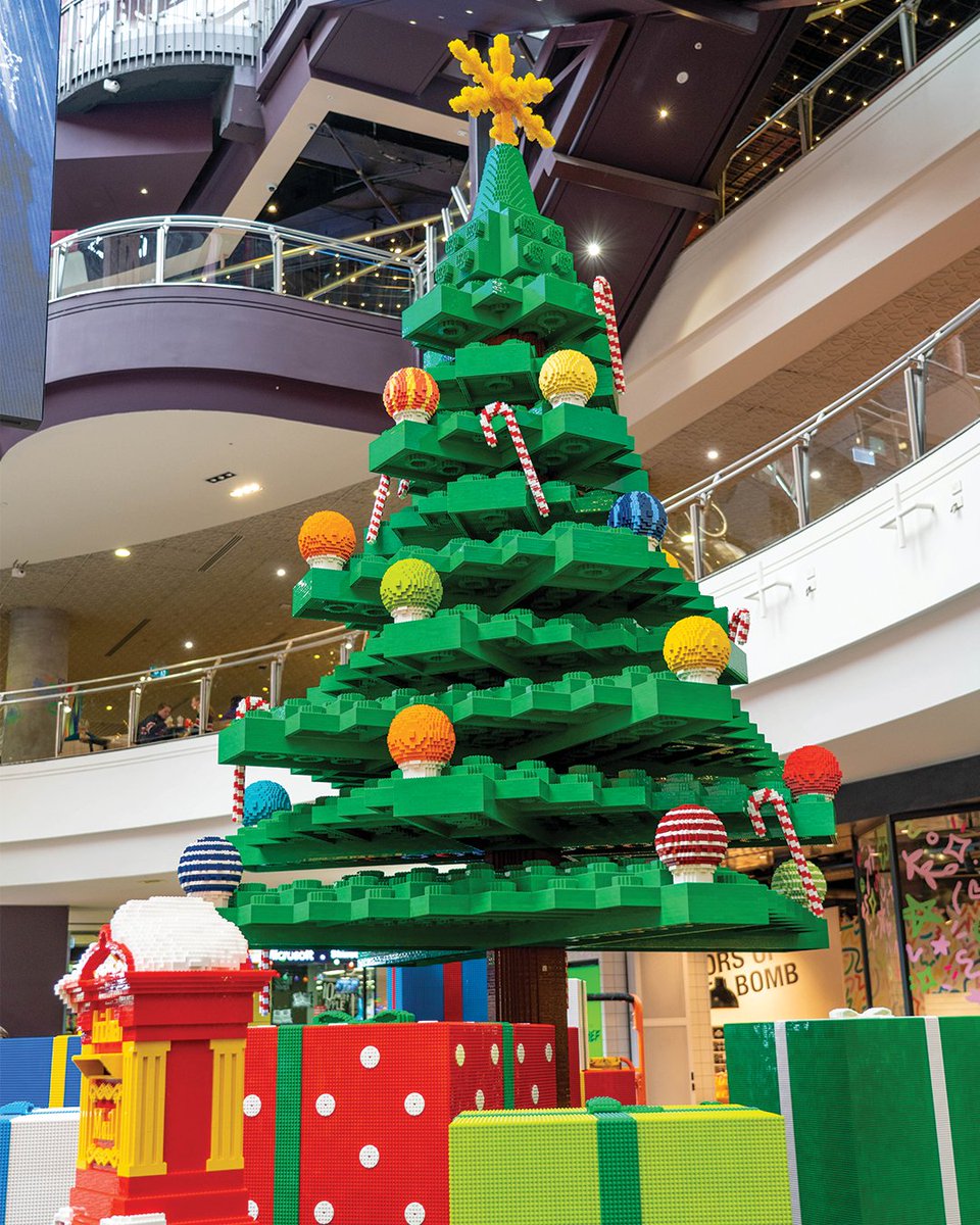 _TheBrickman's tweet photo. Just one month away from the big day, the Brickman team has installed the 4m tall Bricksmas tree right in the heart of @melbcentral! 🎄
#LEGO #Brickman #LEGO #LEGOChristmas #Bricksmas https://t.co/k4HNAJVTWG