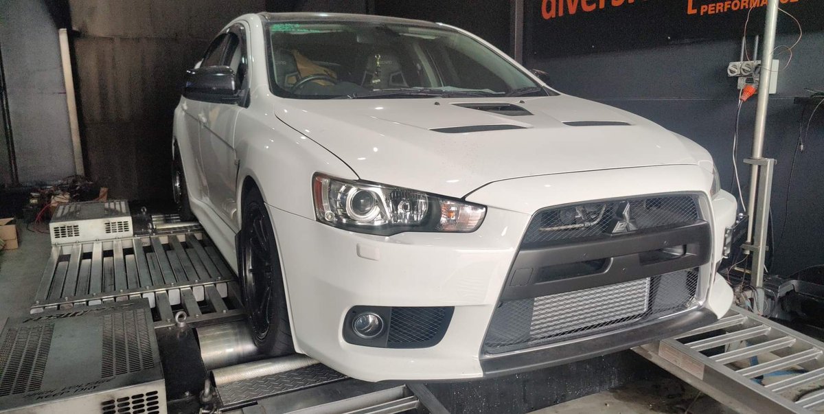 あともちょとだ！
今日はワークショップがチューニングしてます！
450馬力になてほしいな！