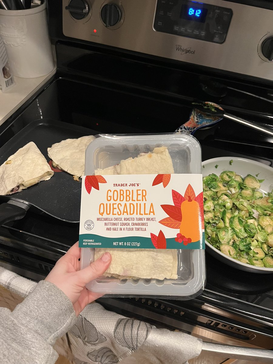 When you’re a resident but still want thanksgiving dinner 🦃😋#consults #generalsurgery #turkeyday