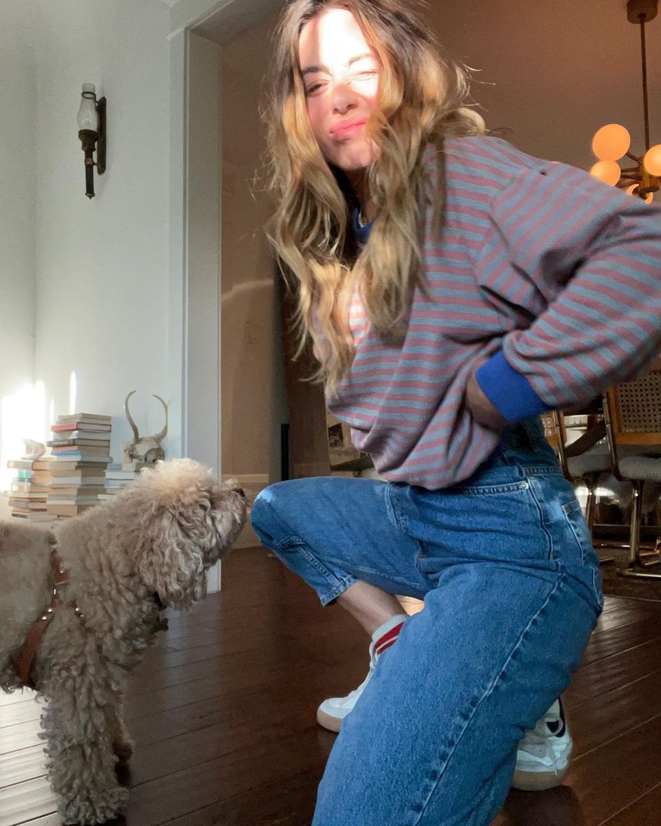 Chloe Bennet Fan Center tweet media