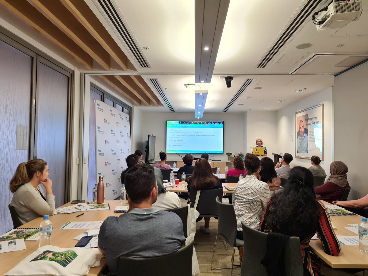 So great to have a full house in person and many more clinicians joining us online for the #ACTAdjust workshop with <a href="/DianeLWhiting/">Diane Whiting</a> at the <a href="/InghamInstitute/">Ingham Institute for Applied Medical Research</a>!