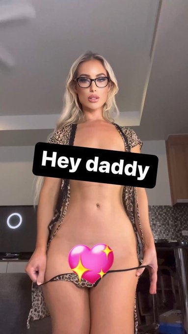 The video behind this photo is getting sent out on my spicy site this weekend!! Don&rsquo;t miss out 💦💦🌶🔥 https://t