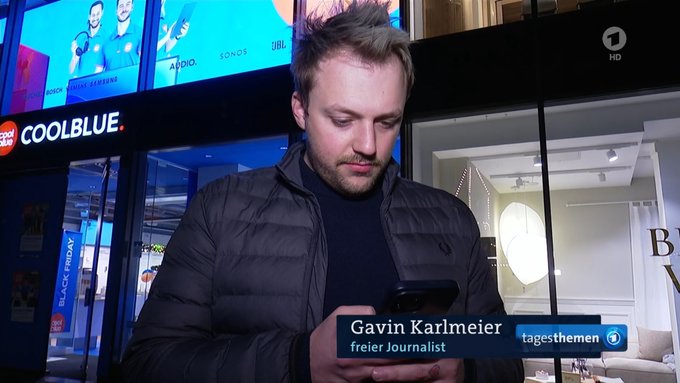 Elf Tage Twitter-Podcast, zack, Tagesthemen.  ▶️ https://t.co/VXT4DvSEJB https://t.co/Ew9EQssY38<a href="/tag/rtlsamstagnacht"class="tags"><span>#rtlsamstagnacht</span></a>