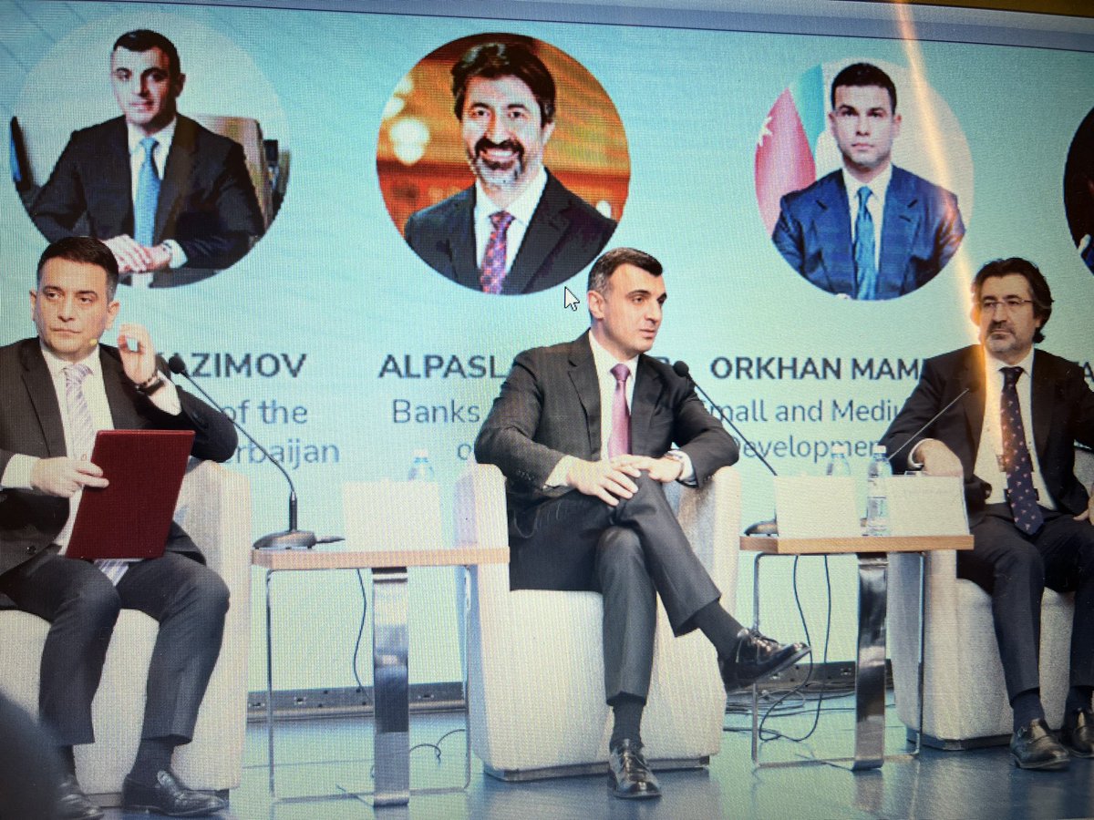 aliyev_namik's tweet photo. Bütövlükdə Forum maraqlı mövzularla yadda qaldı.Postkovid bankçılığı: Çağırışlar və imkanlar, Açıq Bankçılıq Xidmətləri, rəqəmsal platformalara dair geniş müzakirələr aparıldı, məruzələr dinlənildi. #bankingforum https://t.co/hYTGi0DG7q