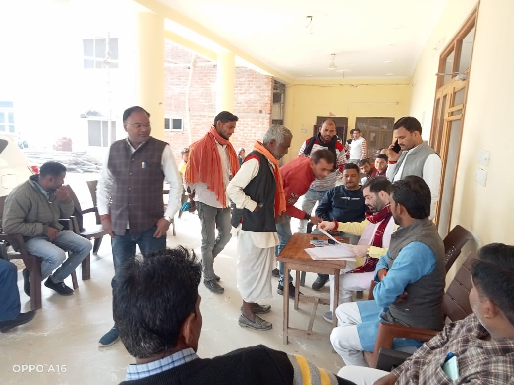 SatishSharmaBBK's tweet photo. आज दिनांक 25/11/2022 नई सड़क स्थित अपने आवास पर विभिन्न क्षेत्रों से आये आगंतुकों से मुलाकात कर उनकी समस्याओं को सुना एवं समस्याओं के निराकरण हेतु संबंधित अधिकारियों को उचित कार्यवाही सुनिश्चित करने हेतु निर्देश दिए https://t.co/6a2R1v2lvG