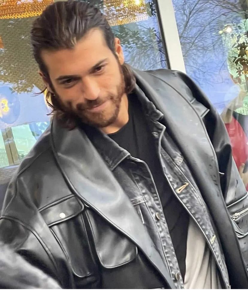 <a href="/YamanManiaPl/">YamanManiaPL 🇵🇱</a> Jó reggelt ☕️❤️Szép és békés pénteket, tele szép dolgokkal💃🏻🌺
#CanYaman