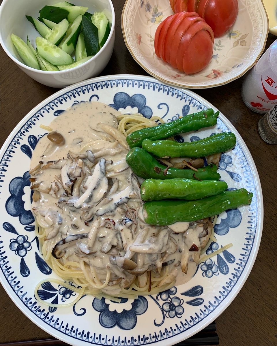 SuzukiDt's tweet photo. 🍝 #lunch , #Haconese
#porcino source.#ハコネーゼ #濃厚ポルチーニソース +🌶 #鷹の爪 1+ #獅子唐 5+ #椎茸 #しめじ #舞茸 多めに追加、 #一関産 🍅トマトと獅子唐が新鮮.今日も満腹、 🏠 #家麺 . https://t.co/IIEViqrxX7