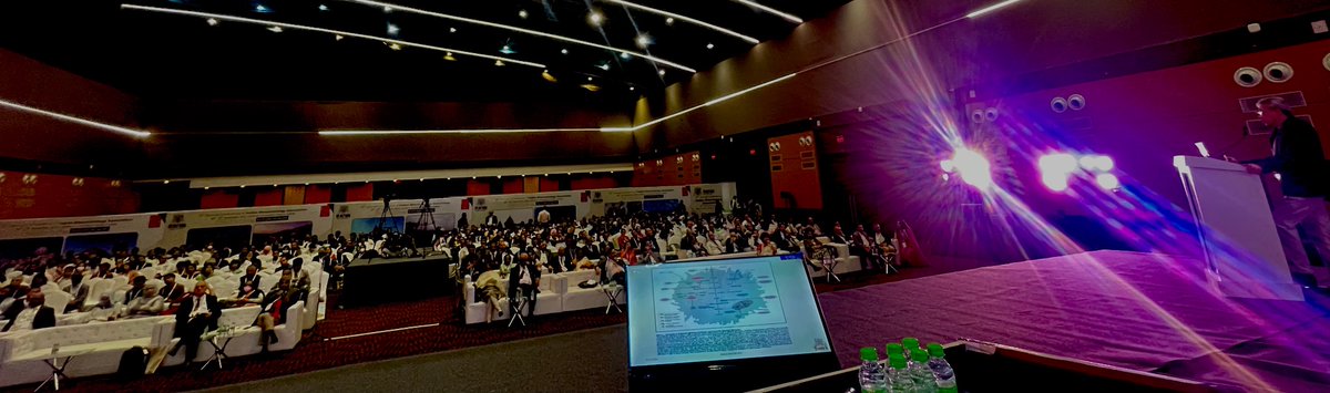 Amansharmapgi's tweet image. President IRA @BgDharmanand delivering the presidential oration on Rheumatology beyond immunosuppression to a packed house. @IRACON_2022 @IRACON_2022 @jainavinash @DurgaPrasannaM1 @PanktiMehta24