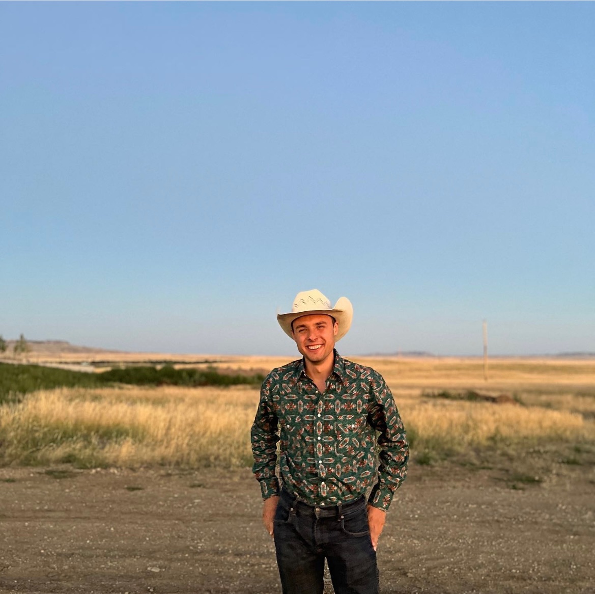 Happy Thanksgiving! Man, I have a lot to be thankful for. I’m thankful for God, my family, friends, my 5th charted single on country radio, and all of you! Love God and love people! Pass the potatoes!