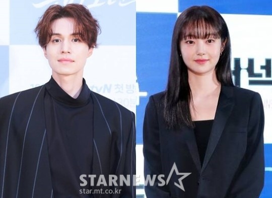 #LeeDongwook และ #KimHyejun จะแสดงซีรีส์ร่วมกัน ในเรื่อง The Killer's Shopping mall จำนวน 8 eps
โดยสร้างมาจากนิยายในชื่อเดียวกัน คาดการณ์ว่าจะออนแอร์ในปีหน้าทาง Disney+ ถ้ามีข่าวคอนเฟิร์มแล้วจะรีบมา update อีกทีนะคะ ☺️
Cr: entertain.naver.com/read?oid=108&a…