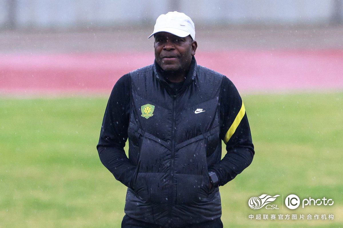 “When life gives you a rainy day, play in the puddles.” #lasttrainingbeforethegame #training #rainyday #ilovemyjob #football #soccer #goals #china #winnersneverquit
