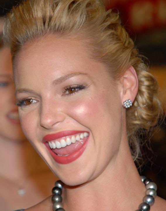 Happy Birthday to Katherine Heigl .. 