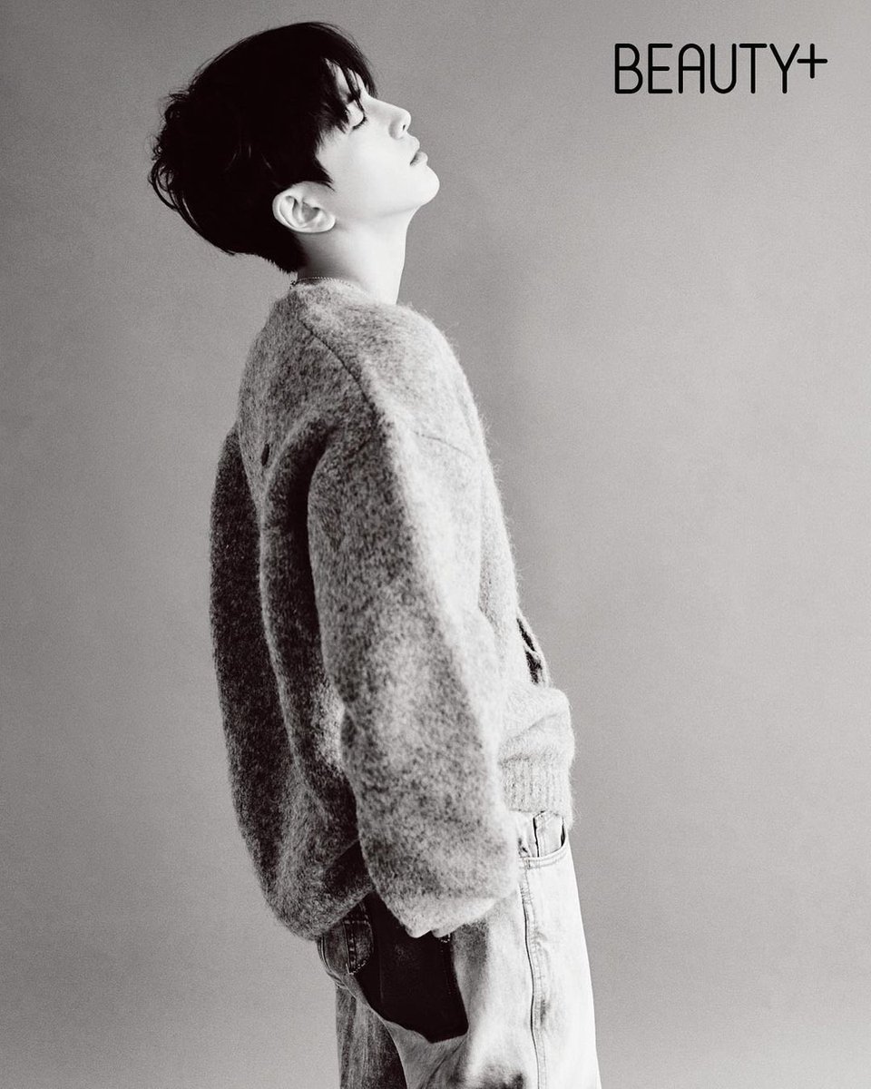 YHOONLOOKS's tweet photo. VISUAL PRINCE https://t.co/mHk8M5LfhL
