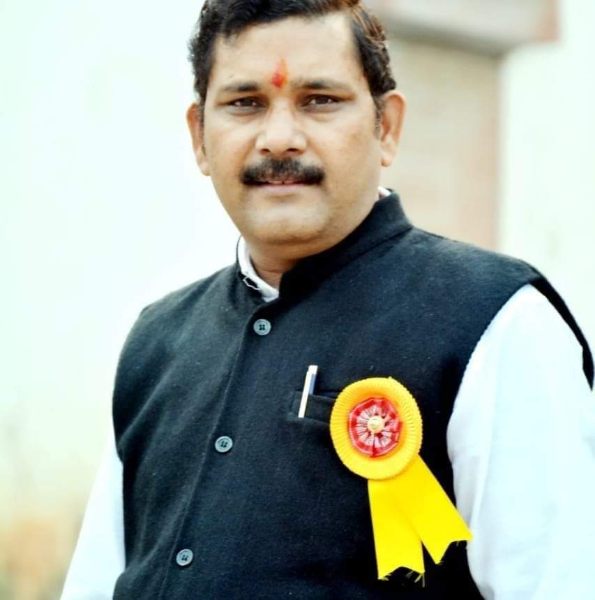 #राष्ट्रीय_लोधी_युवा_महासभा के सम्माननीय राष्ट्रीय अध्यक्ष श्री <a href="/GulabchandLodhi/">Gulabchand Lodhi</a>  जी को जन्म दिवस के अवसर पर हार्दिक बधाई व शुभकामनाएं प्रेषित करता हूं।
जगत जननी मां शारदा (मैहर) एवं भगवान कामतानाथ स्वामी (चित्रकूट) से आपके अच्छे स्वास्थ्य एवं सुदीर्घ जीवन की कामना करता हू।