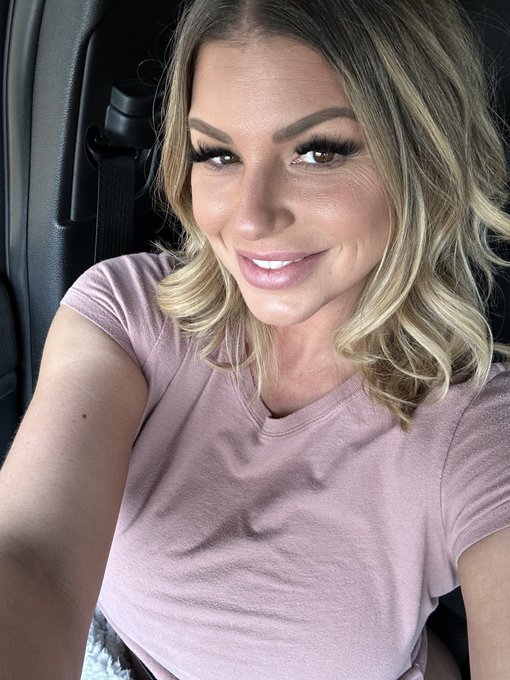 Happy Thanksgiving! https://t.co/tlUc6TYJqH