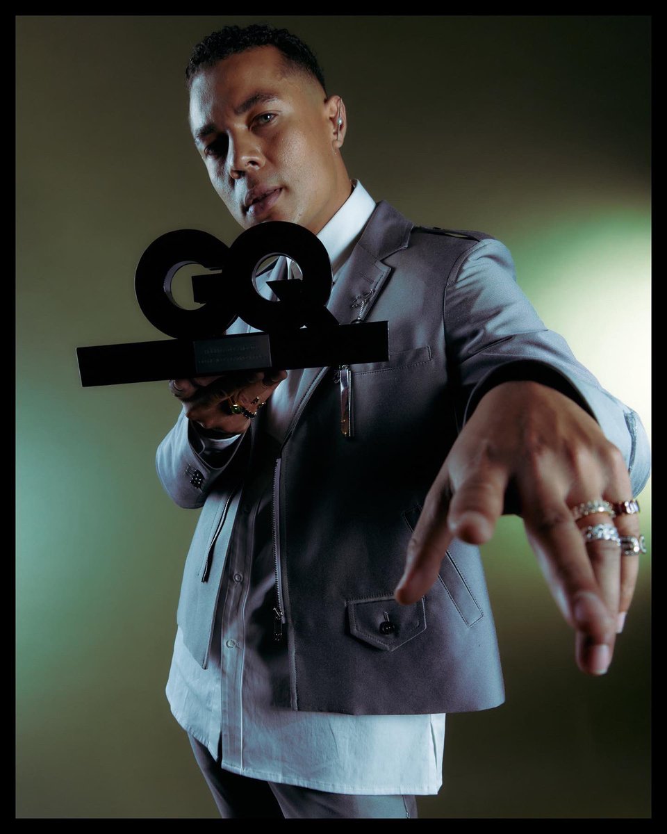 “Actor Internacional del Año” “International Actor of the year “Gracias @gqmexico! Más que un premio,una oportunidad para continuar visibilizando a nuestra gente x✊🏾 

Thank you @gqmexico more than an award,an opportunity to continue to visibilize our people x💖
#losmejoresdelaño