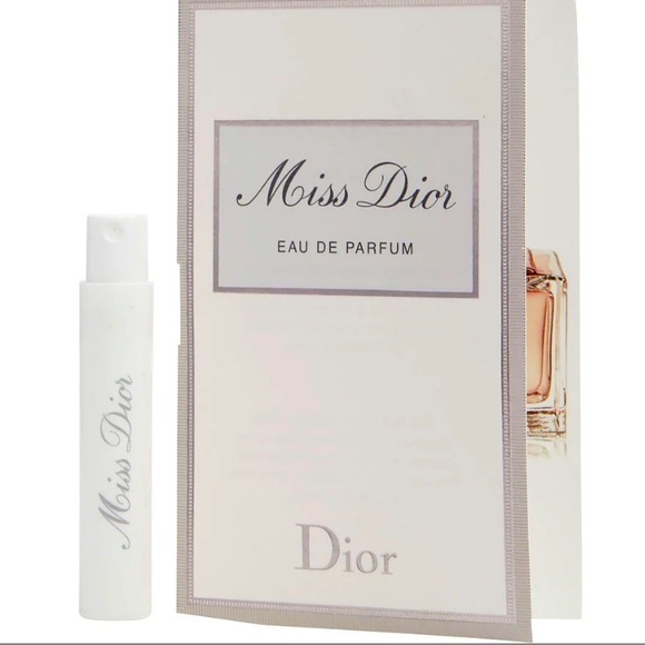 YourBondhu's tweet photo. So good I had to share! Check out all the items I'm loving on @Poshmarkapp #poshmark #fashion #style #shopmycloset #dior: https://t.co/9xdkG8Suri https://t.co/rDhR9uZcv3
