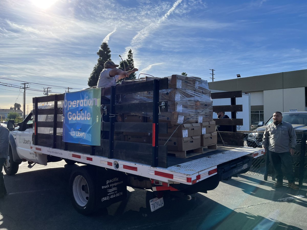 Thankful for another year of my Operation Gobble Gobble, serving families in #AD58 for #Thanksgiving. 
🦃 200 turkeys
💵 200 vouchers of $25 toward a family meal

Thank you to <a href="/LibertyParkH20/">Liberty - California Water</a> <a href="/NorthgateGlzMrk/">Northgate Gonzalez Market</a> for making this possible.