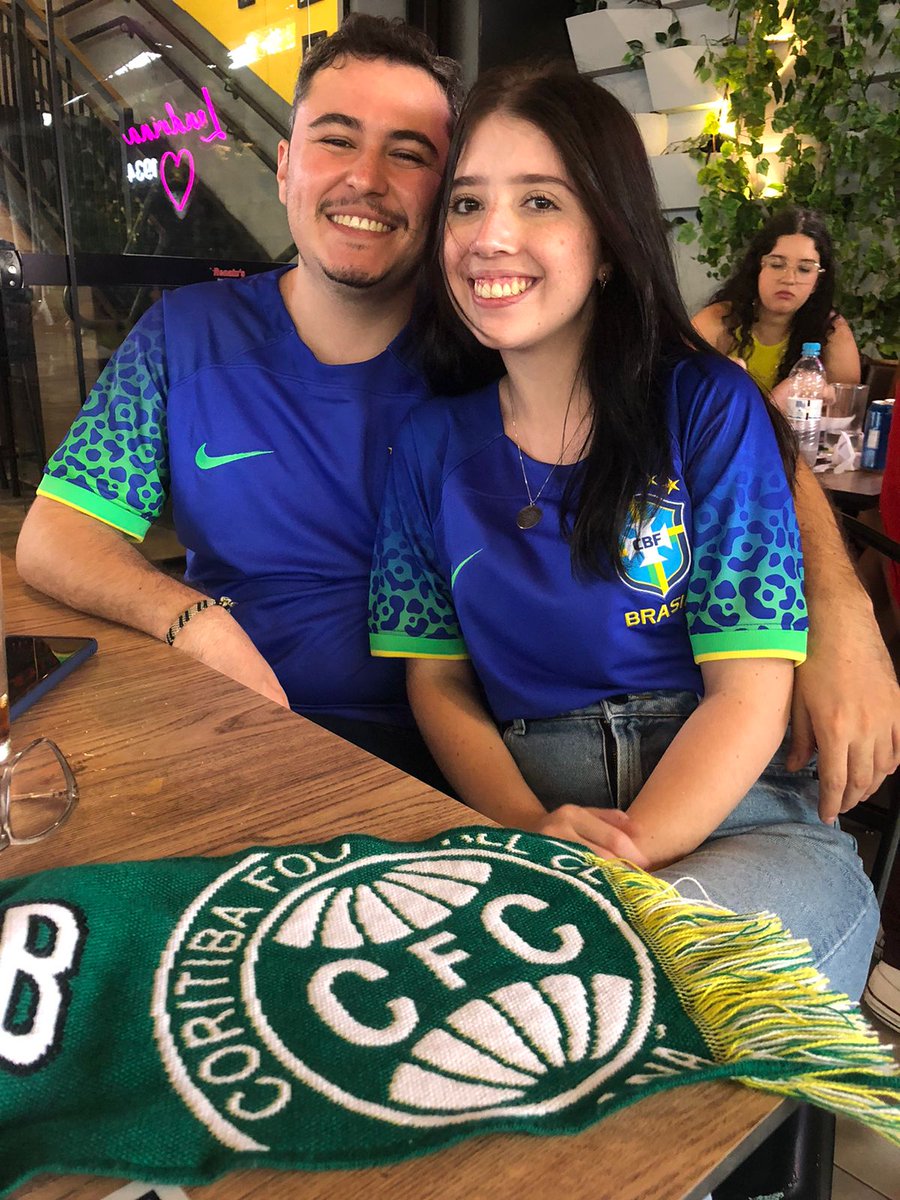 MarceloKJr's tweet photo. Com direito a camiseta do brasa combinando e tudo, eu amo https://t.co/0gTnu0YRwu