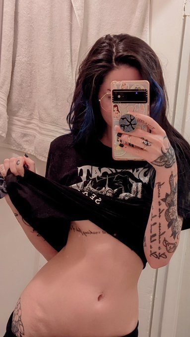 40% off my page for the next 100 subscribers 🖤 #nsfw https://t.co/uJ0kh3iqwr<a href="/tag/nsfw"class="tags"><span>#nsfw</span></a>