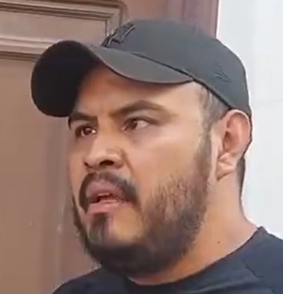 cernestoz's tweet photo. @ultimahsv Tráiganme a ese HP para quitarle el estrabismo de un vergazo. https://t.co/ztbFesbNXa
