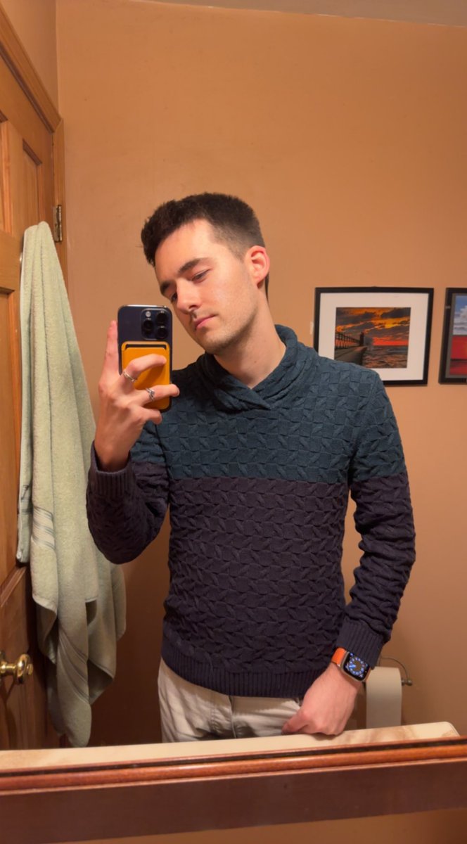 Happy Thanksgiving from my dads bathroom. 
.
.
.
#gay #gaytwitch #twitch #affiliate #thanksgiving