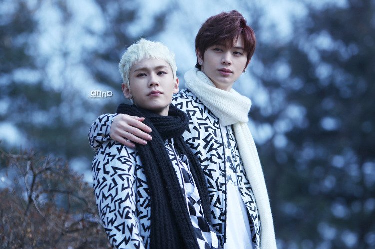 __NaeNa_'s tweet photo. 육훈...? https://t.co/EE3JOYv6LH