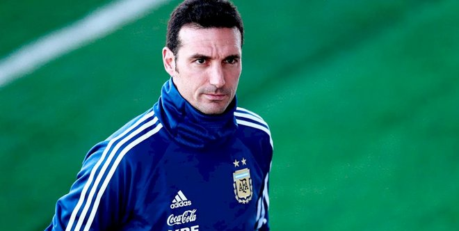 ComunicaneaOk's tweet photo. El seleccionado argentino tendrá una práctica decisiva para delinear el equipo titular que el próximo sábado jugará contra México por la segunda fecha del Grupo C con la obligación de ganar para no comprometer su estadía en el Mundial Qatar 2022.

https://t.co/RJfH1WBwL0 https://t.co/eBjIAjF9Wm
