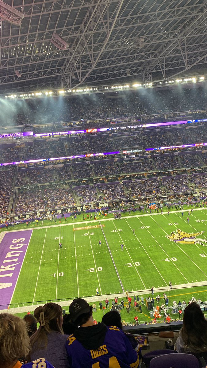 Kolby94's tweet photo. Had to catch a game when I finally made it back to town #SKOL https://t.co/hUDk54aisn