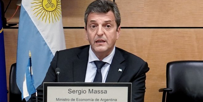 ComunicaneaOk's tweet photo. El ministro de Economía, Sergio Massa, mantuvo un encuentro este miércoles junto a la Confederación General Empresaria de la República Argentina (CGERA),

https://t.co/G1pEyV72FE https://t.co/jkfmoMOprm