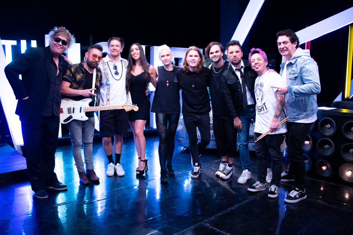 exatv's tweet photo. #TuNight con @GaboRamos y @Daanikmichell con #TheRasmus
YA EN VIVO: https://t.co/vVFZSTJ04y https://t.co/b97PRoFFeN