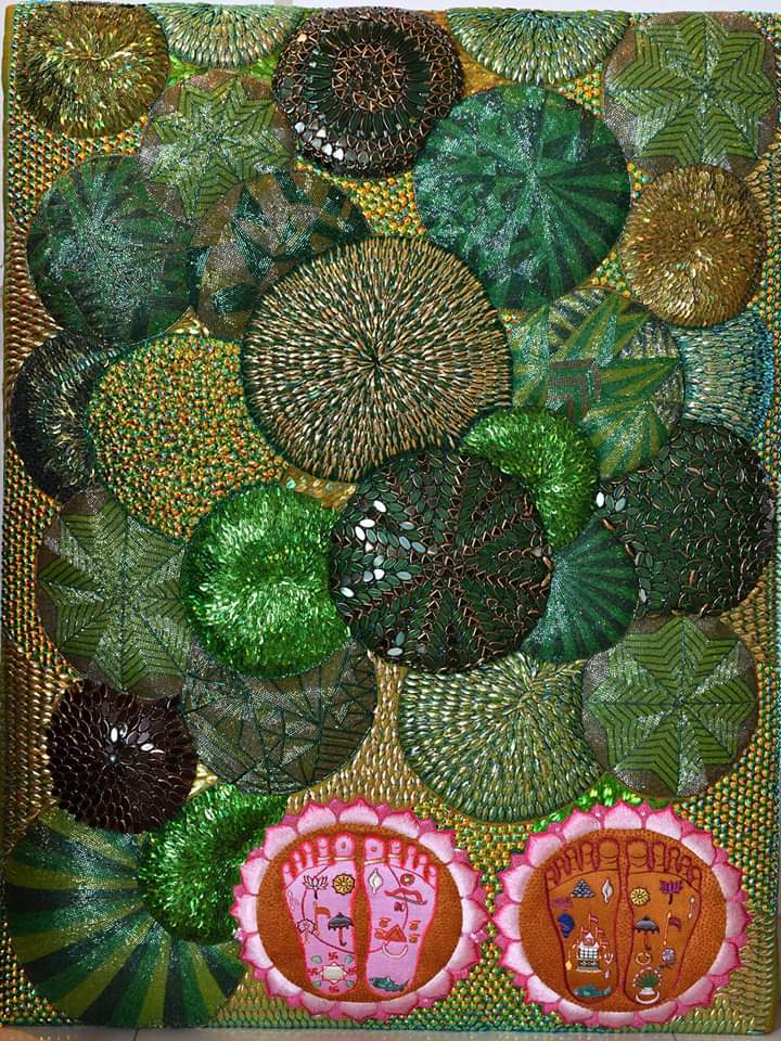 BelaaDesigns's tweet image. There is lightness of embroidery &amp;amp; then there is heaviness. Depending upon personality &amp;amp; personal preferences we create embroidery. 
What do you connect with? Lightness or heaviness? Do let us know
9820042350
#belaasanghvidesigns #futureantiques #fashionblogger #embroidery #art