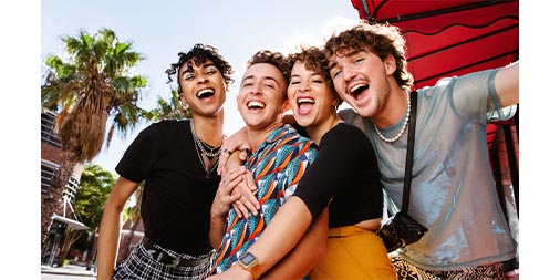 #NDARC is working with <a href="/ACONhealth/">ACON</a> to find out more about LGBTQ+ adults and their behaviours and beliefs around #alcohol.
If you identify as LGBTQ+ and live in NSW please read more newsevents.med.unsw.edu.au/news/have-your… and complete the survey: unsw.au1.qualtrics.com/jfe/form/SV_e3…