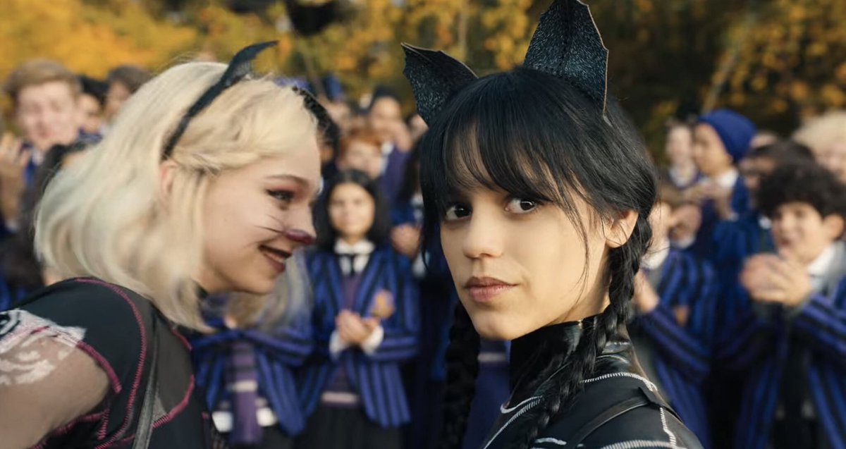 loverwenclair's tweet photo. Yo amo que Enid y wednesday empiecen siendo amigas, que Enid jamás rebasó los límites de espacio personal de wednesday, que surgiera esa hermosa amistad, ellas pueden ser algo más que eso más adelante, tienen el potencial, la química y conexión para ser canon #wenclair https://t.co/UjpdX4a9Yt