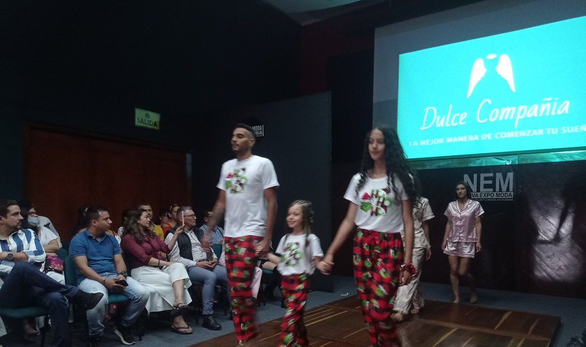 senahuila's tweet photo. Polanía Designer, Taich Diseño y Moda, D'Vidal y Dulce Compañía fueron los emprendimientos apoyados con capital semilla de #FondoEmprender del @SENAComunica que presentaron hoy sus nuevas colecciones en #NeivaExpoModa 2022, realizado en el marco de #ExpoHuilaFest 👗👏🏻. https://t.co/eUQLc8rMrV