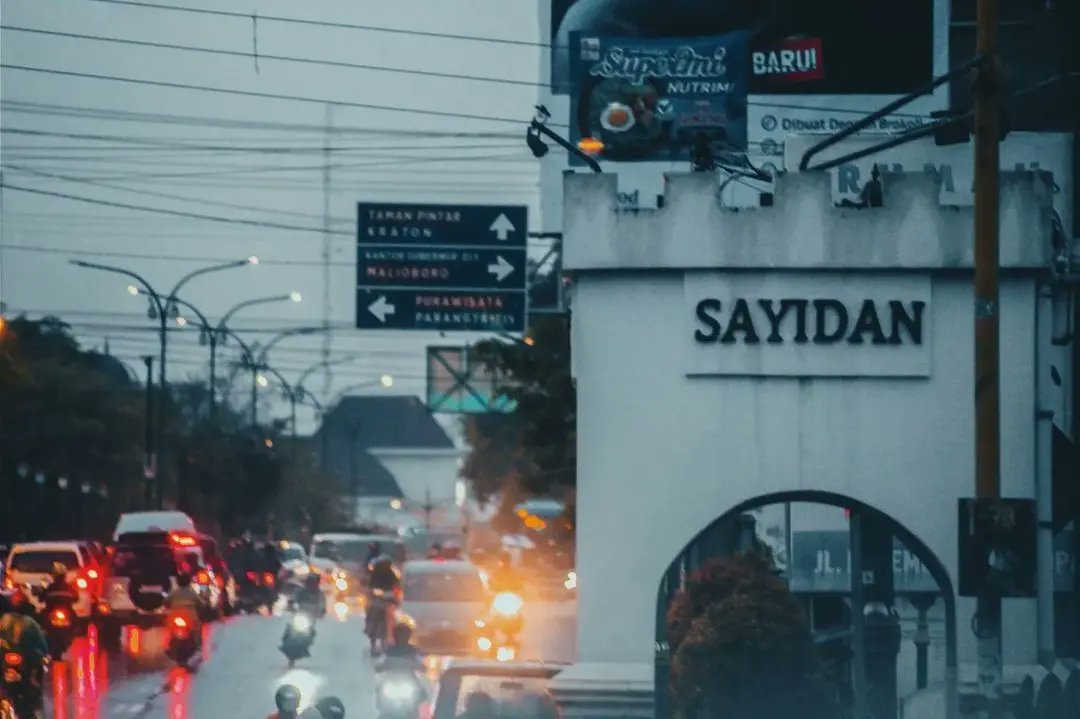 Jogja kalau hujan vibesnya kayak diluar negeri

📸: Hamsvibes