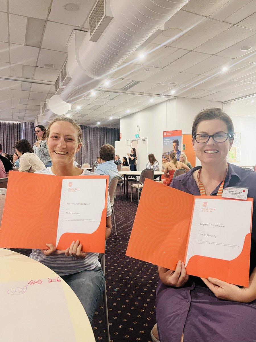 ThiliniSurenika's tweet photo. Congratulations to the winners!!! So proud of you two, Ceceilia and Camilla! 🤗🤗 Great presentations and well done… so happy both honors and HDR best presentations from our lab! 👏🏻❤️ @CharlesSturtUni @Camilla52659369 #FOSHSymposium #honoursrrsearch #graduateresearch https://t.co/WnPI6P2J1c