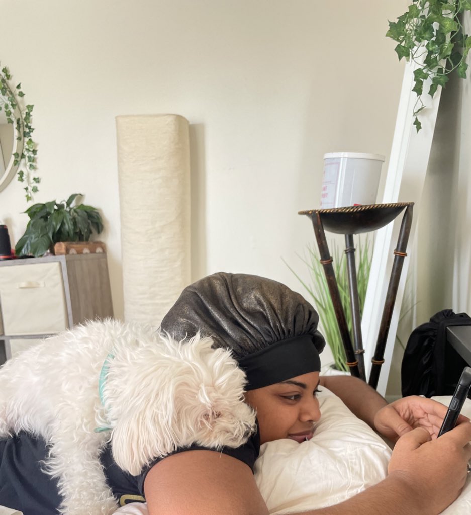 MichellllllOL's tweet photo. Training him to look through my man’s phone for me https://t.co/gzVZFflJ41