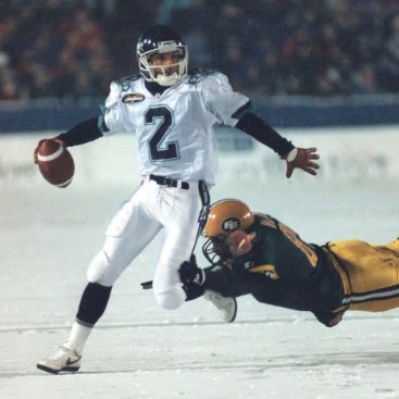 BygoneBoatmen's tweet photo. #OTD 1996 β
Jimmy "The Jet" Cunningham, Robert Drummond, Doug Flutie and Peewee Smith scored the touchdowns, Mike Vanderjagt kicked five field goals, and the @TorontoArgos won their thirteenth Grey Cup, defeating Edmonton 43β37 at Ivor Wynne Stadium.
#PullTogether #NotColdEnough https://t.co/BMy96XeVoA