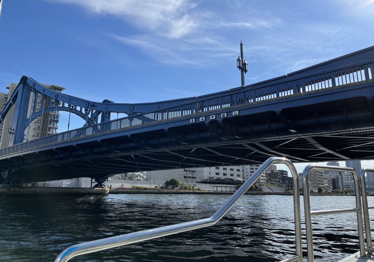 MaasKoto's tweet photo. 新宿駅西口イベントスペースで
土木コレクション/東京 橋と土木展
がやってました🌉

こちら船から見る清洲橋。
#土木展　#東京　#TOKYO https://t.co/Z8BmjJxVK0