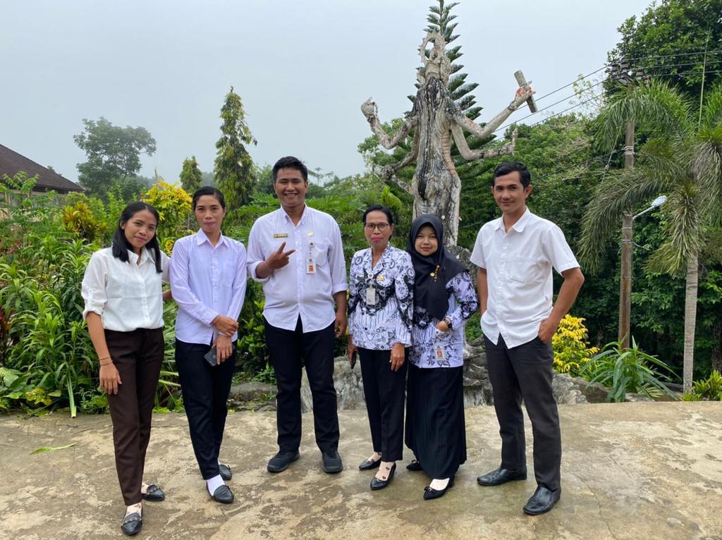 GdeParamartha's tweet photo. hari guru nasional 🍺 https://t.co/DUPyxddIgD