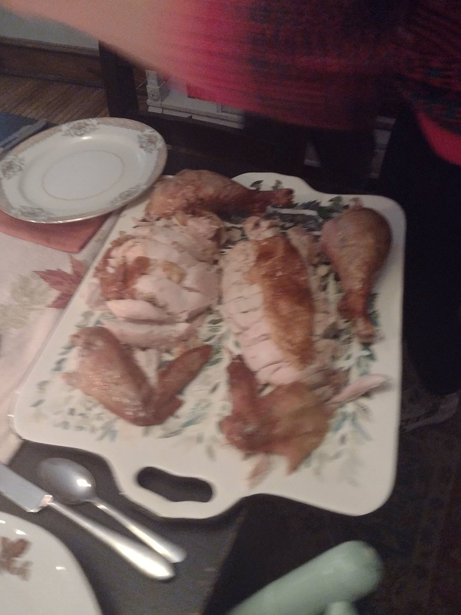Simply_Stamper's tweet photo. Photographer: #StamperJr
Location: @ErinPalmerDC 
Issue: After Thanksgiving meal walk 
Thank you so much for inviting and welcoming the #StamperBoys and myself to your family home for Thanksgiving dinner! https://t.co/eKdaCPCbNk