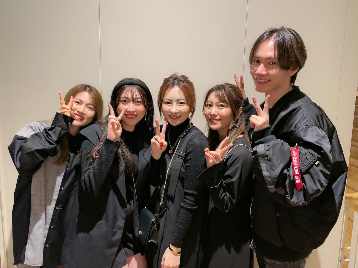 pl_r019's tweet photo. 本日からチーム対抗戦が始まりました🔥

チームおりりこは
中村萌 @MOEchu0108 
江口史恭 @FumiyasuEguchi 
大森彩葉 @iroha_O7thx 
板倉すみれ @mona__sumi_re 

こちらの５人でございます🤩

この5人で撮影したTIKTOKのいいね数も競ってるのでぜひ、いいねしてね↓↓↓💖
https://t.co/dtvv7oq654 https://t.co/5wM08vCsgN