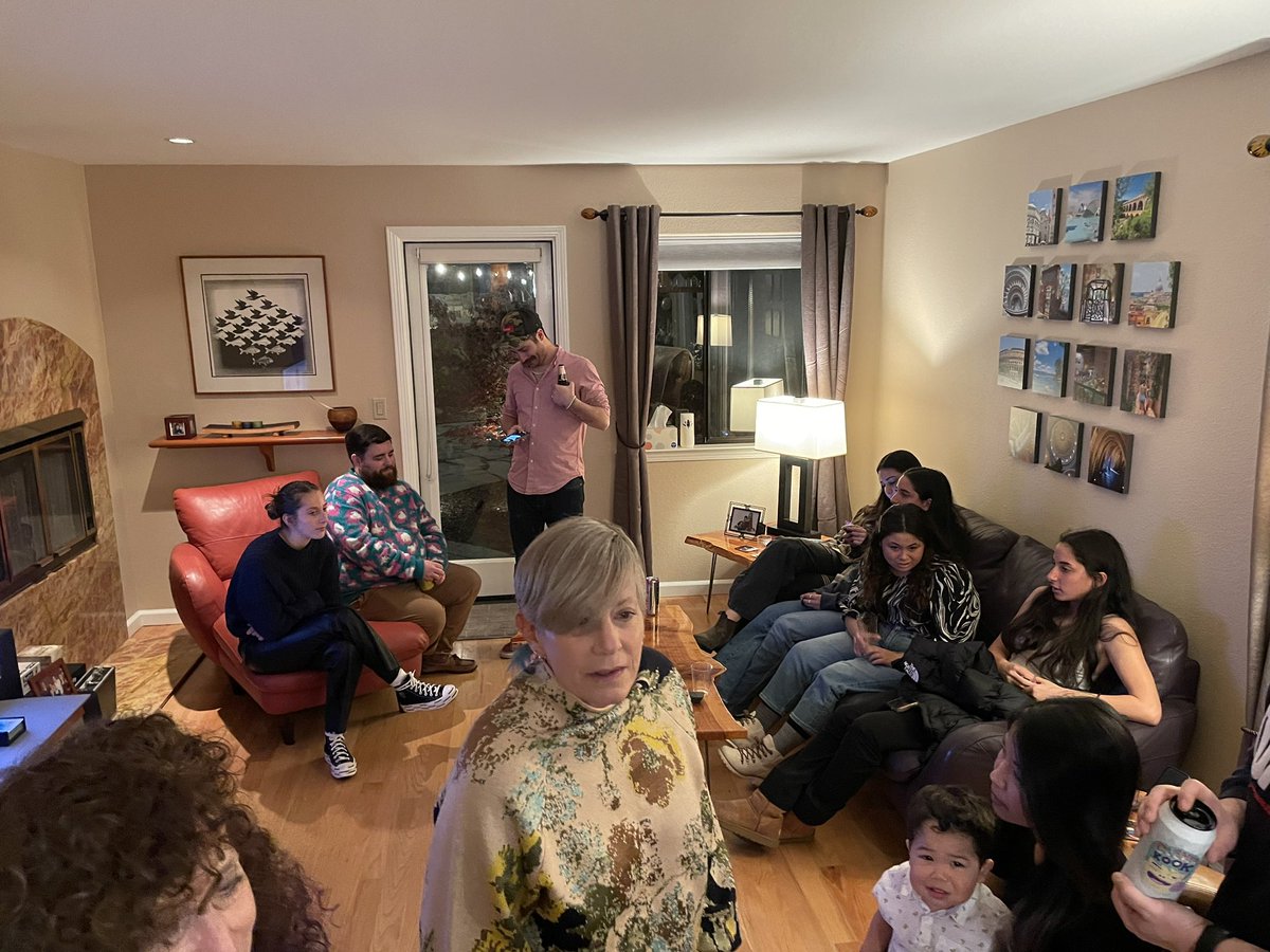 davidrowley's tweet photo. @dsfreem @leslie4benjazz What an excellent gathering! Much to be thankful for. https://t.co/WrcibHC5iI