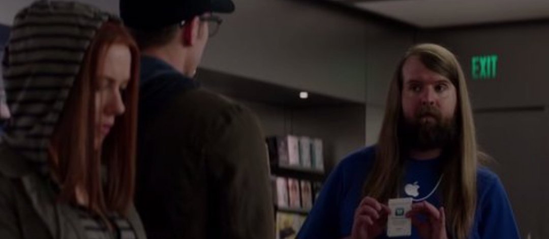 CuripalloAlejo's tweet photo. @PaolaMKT En una de las escenas de la película Capitan América y el soldado del invierno podemos ver un ejemplo de relaciones públicas en una escena en dónde van a Apple Store y les atiende un chico trabajador de Apple para ayudarlos a encontrar lo que buscan 
#PrincipiosMKTUSFQ 
@PaolaMKT https://t.co/KVGAzSd950