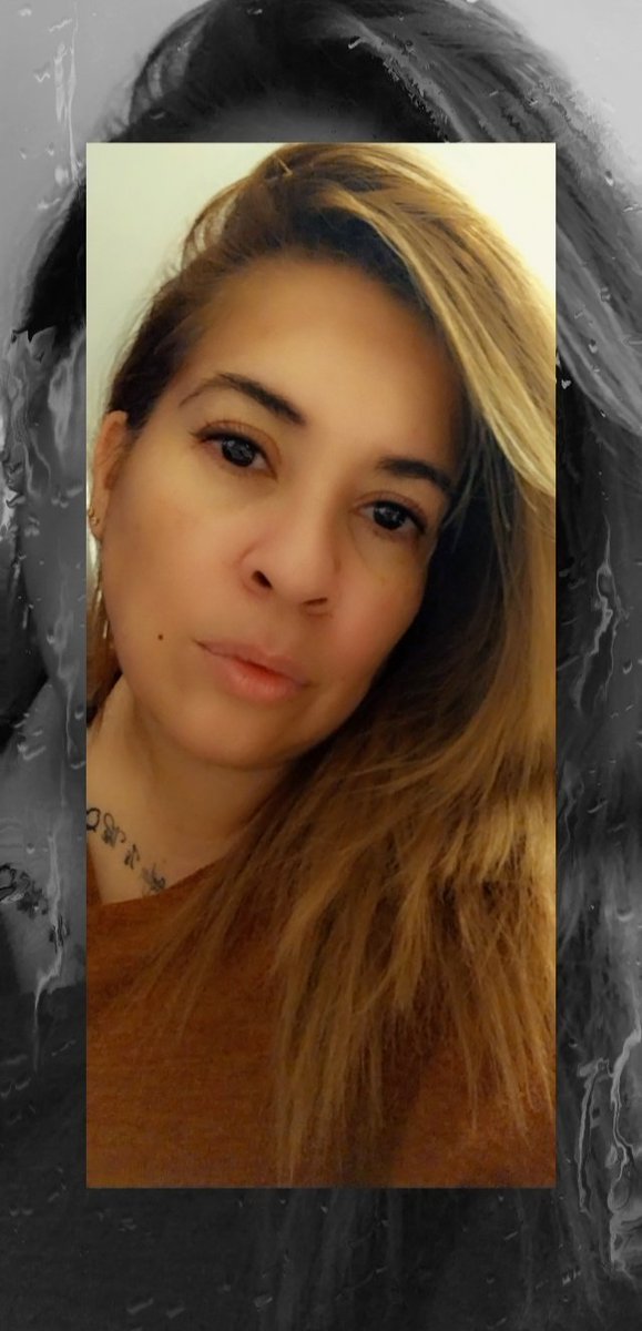 thatjerseygirlj's tweet photo. Thanksgiving Shenanigans 😉 when you have a house full of Puerto Ricans and Italians you listen to that lil voice that told you "go hide in your room for a bit!"

#Thanksgiving #puertoricanproblems
#italianproblems #shenanigans https://t.co/wQ6yjYNTqh