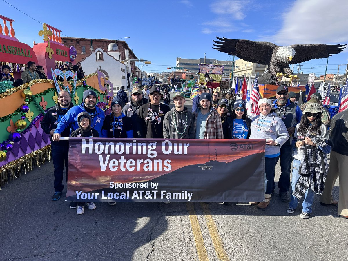 JosieCastroGar1's tweet image. Thanksgiving Parade 2022 💙@EPTXMarket @NTX_Market @Liz_Arch1 @silverlogic @LifeAtATT